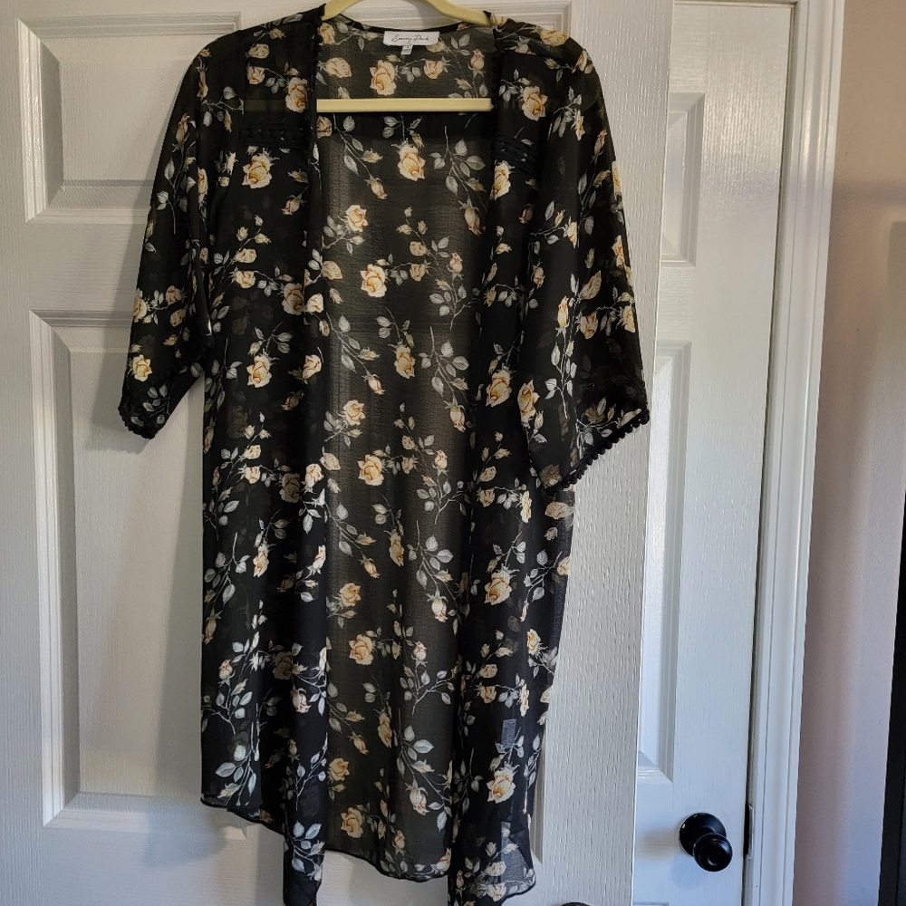 Black Floral Kimono